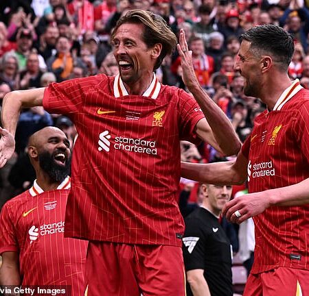 Liverpool Legends Secure Victory Over Chelsea Legends