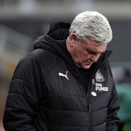 Dwight Gayle Stunned by Steve Bruce’s Tactical Approach at Newcastle