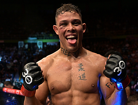 Caio Borralho Plans to Knock Out Robert Whittaker