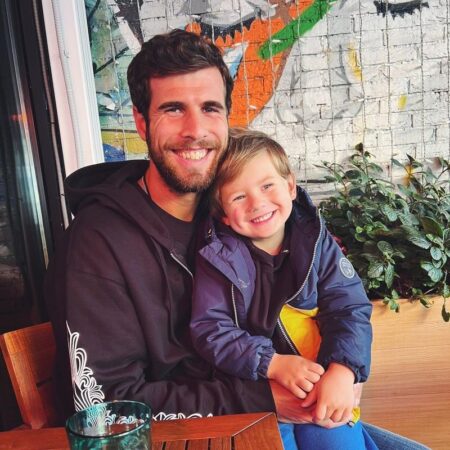 Karen Khachanov Shares Photo with Children