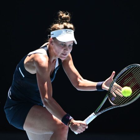 Veronika Kudermetova Starts Strong with Decisive Victory at Charleston Tournament