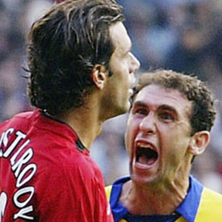 Harry Winks Left Out After Clash with Ruud van Nistelrooy