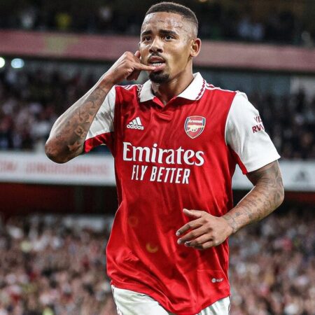 ‘A punch was the last thing I thought about’ – Neymar jokes with Gabriel Jesus about Arsenal star’s ‘weird’ birthday cake