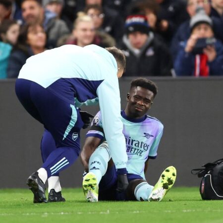 Bukayo Saka Injury Worry After Brutal Tackle