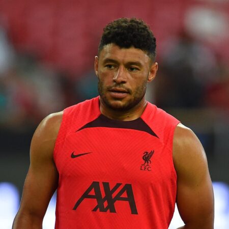 Christian Oxlade-Chamberlain Aims for Title Success with Truro City