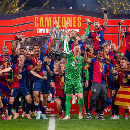 Barcelona Edge Real Madrid 3-2 in Extra Time to Claim Copa del Rey After VAR Drama