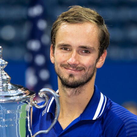 Daniil Medvedev on Online Hate: “It’s Normal for Athletes, Even Jordan and LeBron Face It. The Key is to Play Better.”