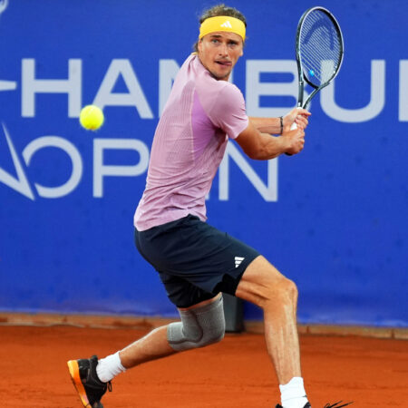 ATP Hamburg: Zverev Secures Spot in Second Round