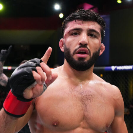 Tsarukyan Criticizes Pimblett: “Built on Handouts and Hype”