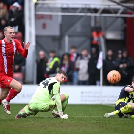 Leyton Orient Release Eight Players, Including Veteran Darren Pratley, After Play-Off Defeat