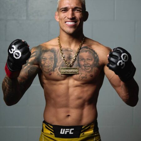 Diego Lopez Volunteers to Face Charles Oliveira