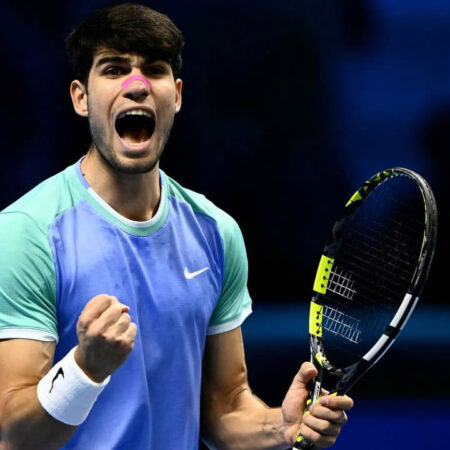 Carlos Alcaraz Triumphs in Tokyo, Highlights Physiotherapist’s Essential Role