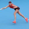 Анастасия Потапова уступает Линде Носковой на турнире WTA в Пекине, выбывая из борьбы за 1/4 финала