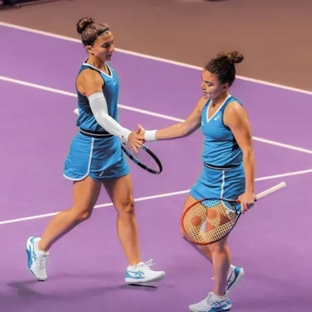 Сара Эррани и Жасмин Паолини завоевали титул на парном турнире WTA 1000 в Пекине