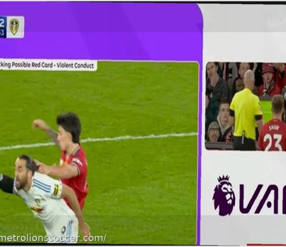 Лидс выходит вперед на два мяча, Мартинеса удаляют с поля в матче против Манчестер Юнайтед