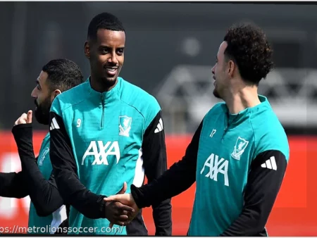 PSG v Liverpool – Teams confirmed with Isak on bench