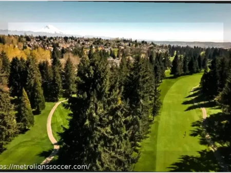 Cedar Irons Golf Club: Возрождение Классики Такомы